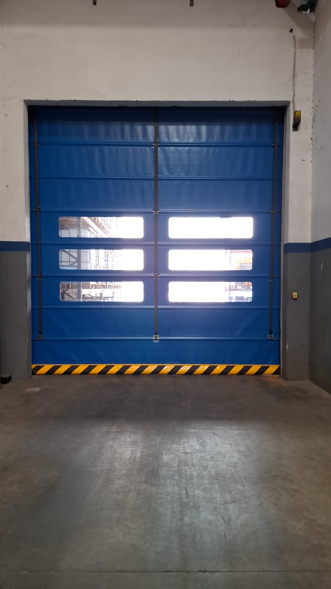 Instalación de puertas industriales