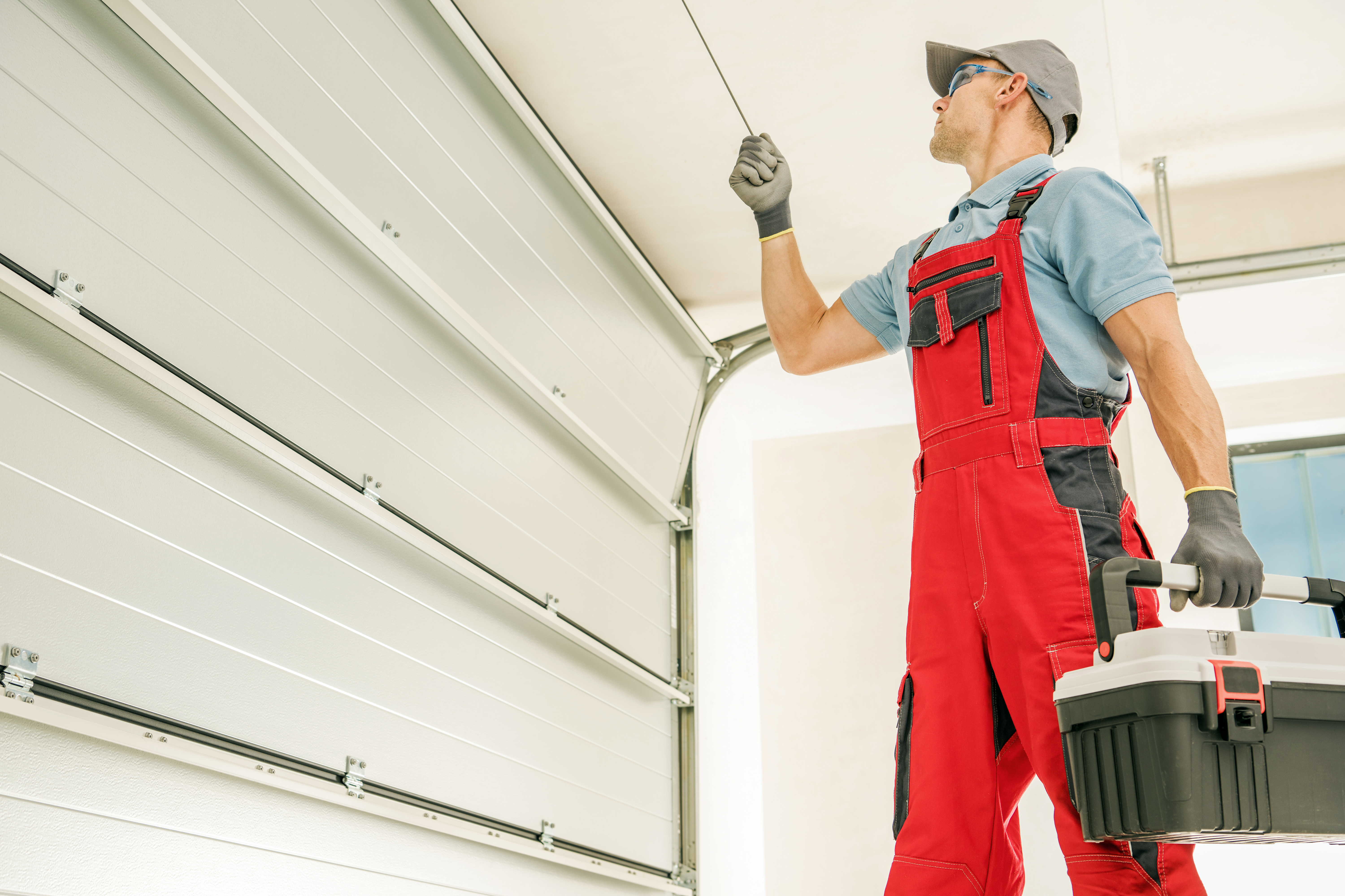 Mantenimiento preventivo de puertas industriales